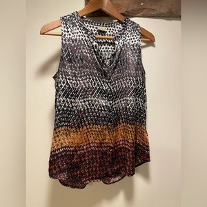 ecru multi colored silk sleeveless top
Size S